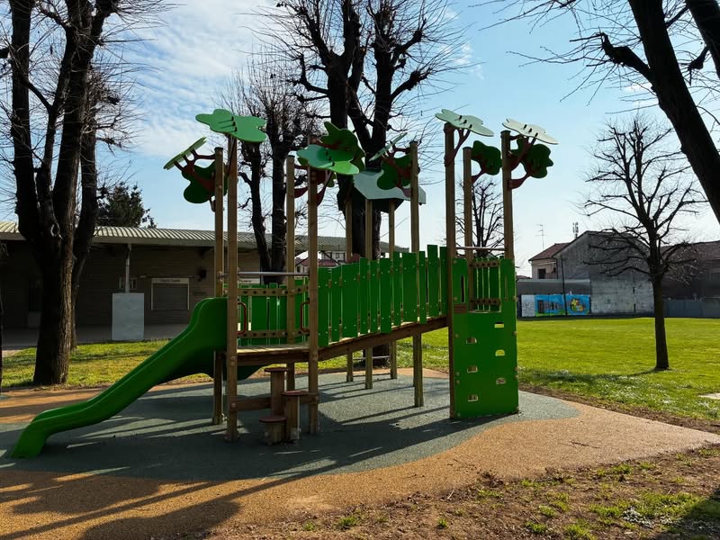 Un castello per i bambini di Bareggia grazie alla Strabareggia 2025